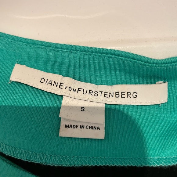 DVF dress in green size small - Picture 2 of 3